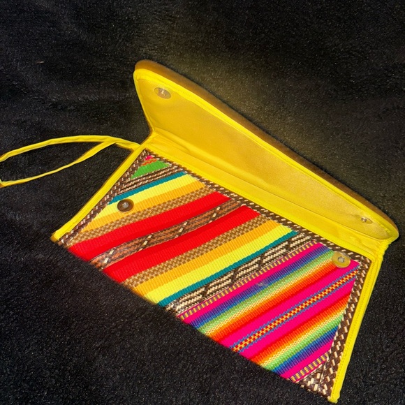 Hand stitched clutch - Picture 3 of 4